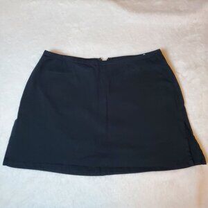 Womens Black Athletic Skort With Back Zipper Closure - Size Large